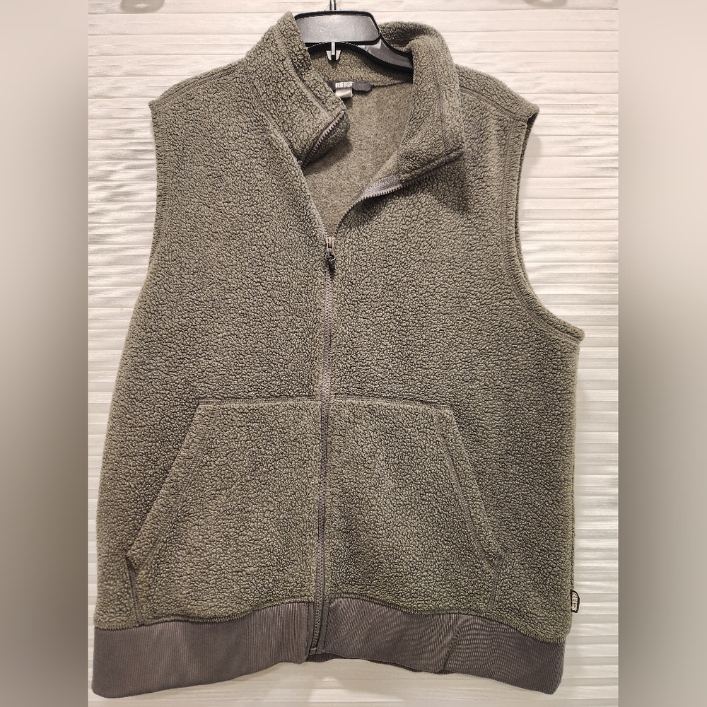 Cozy REI CO- OP Sherpa Fleece Vest in Olive/Grayish